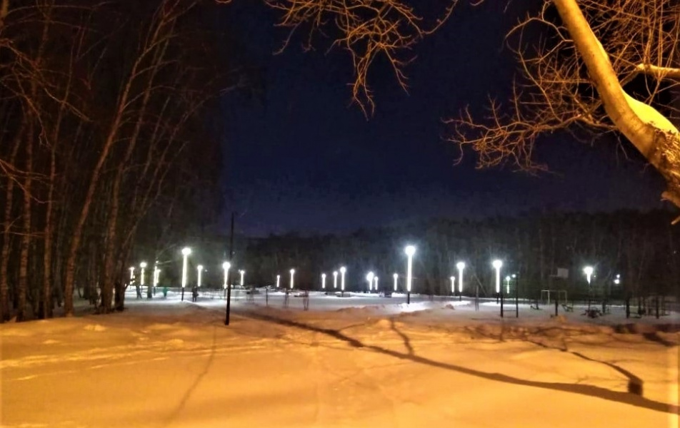 В Омске на Городской поляне временно восстановили освещение 