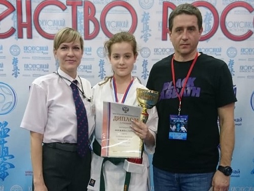 После победы на Первенстве России омская каратистка отправится покорять Европу