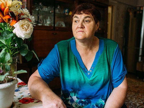 Поможем омичке видеть своими глазами!