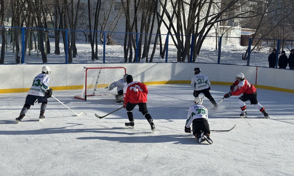 В Кировском округе Омска прошёл турнир по дворовому хоккею