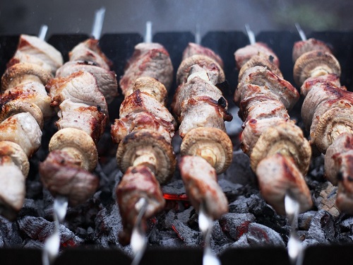 Омичей приглашают на дегустацию шашлыков