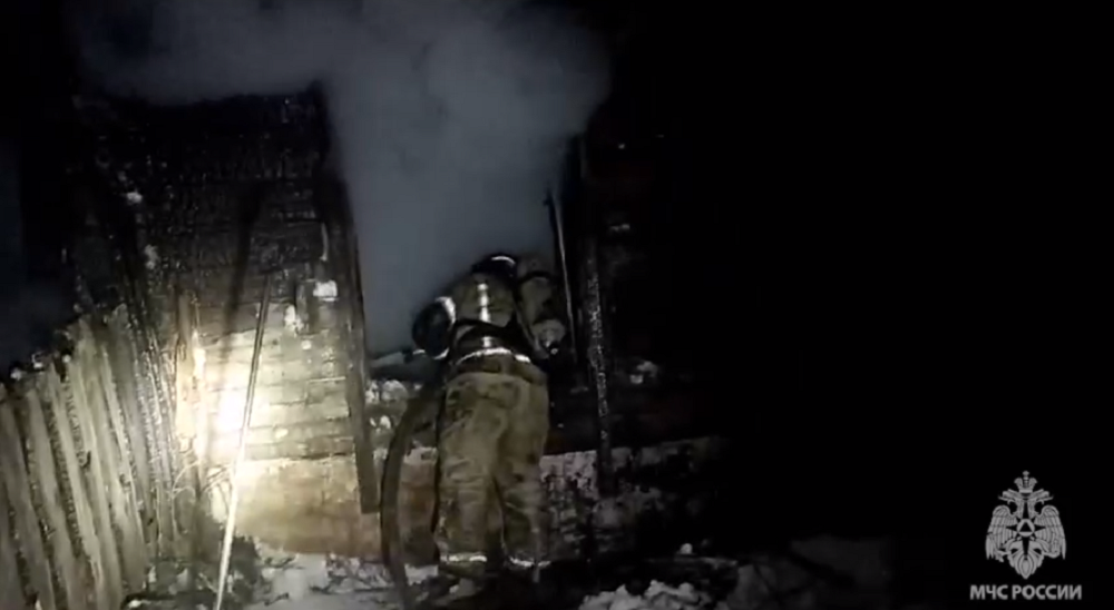 В Тюкалинском районе пожарные обнаружили тело погибшего человека