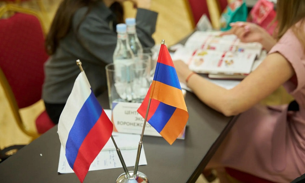 Из Омска отправят пробную партию соевых соусов для суши в Армению