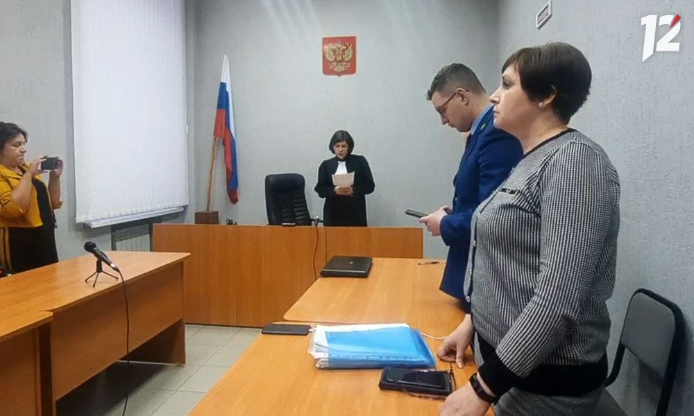 Мать троих детей из Тары Надежду Привалихину временно ограничили в родительских правах