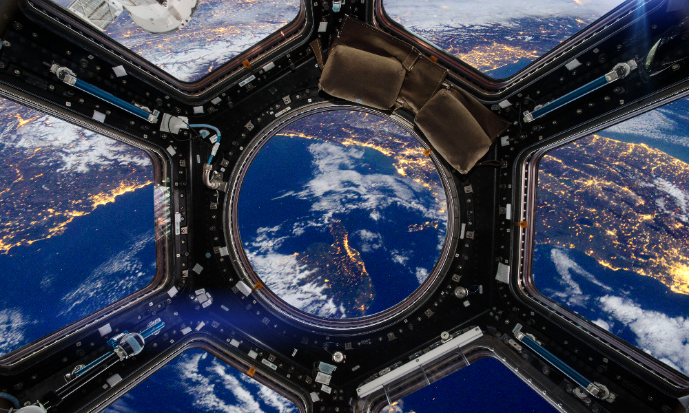 Экипаж Crew Dragon с российским космонавтом Константином Борисовым вернулся на Землю с МКС