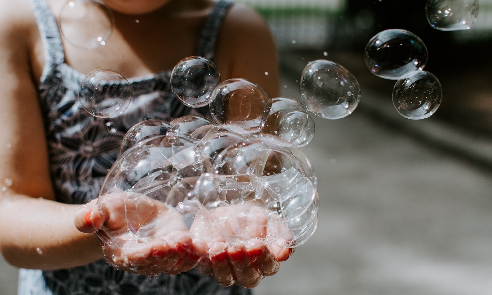 Большинство омичей отправляют своих детей на лето к бабушкам, дедушкам и другим родственникам