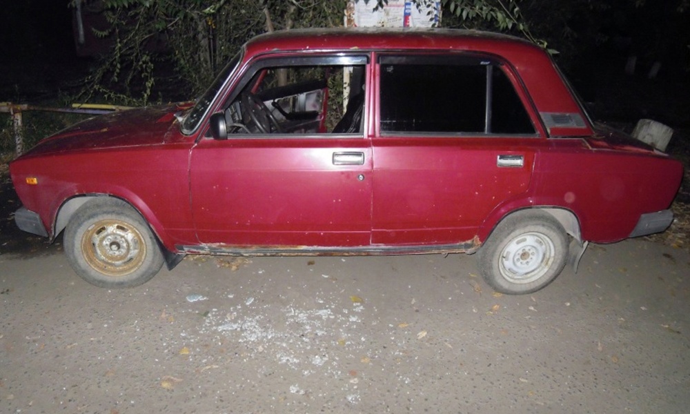 Житель Октябрьского округа Омска решил прокатиться на чужой машине, но был пойман полицейскими