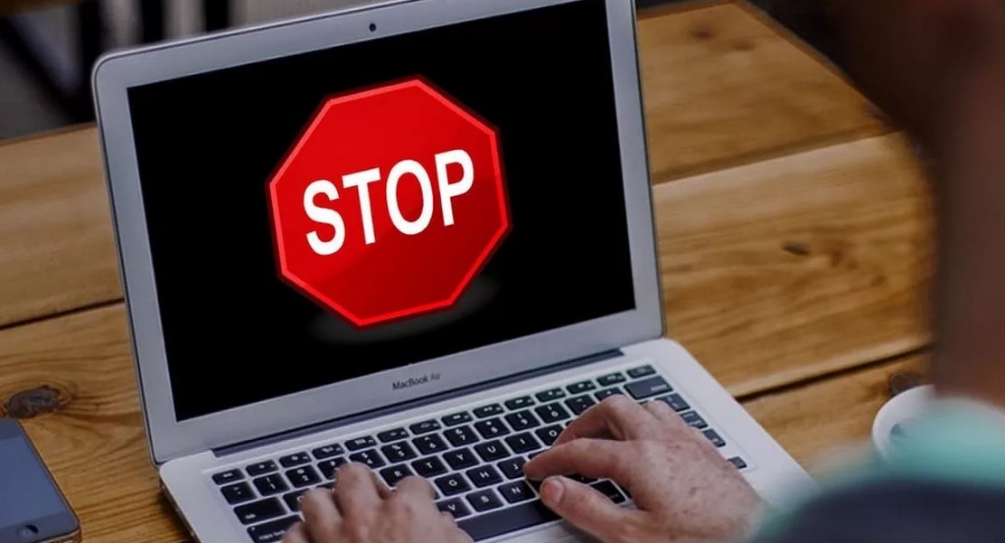 Омская прокуратура пресекла продажу поддельных медсправок и дипломов