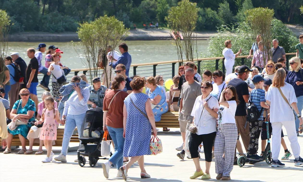 Виталий Хоценко заявил о планах благоустройства всей набережной Иртыша