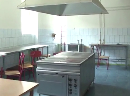 В Нововаршавском районе после ремонта открыли школьную столовую