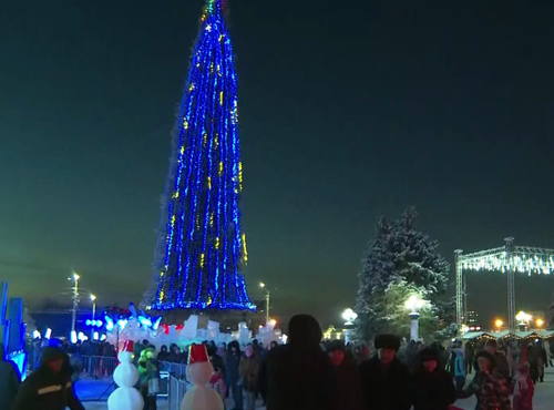 Омичей приглашают встретить Новый год у Главной городской ёлки