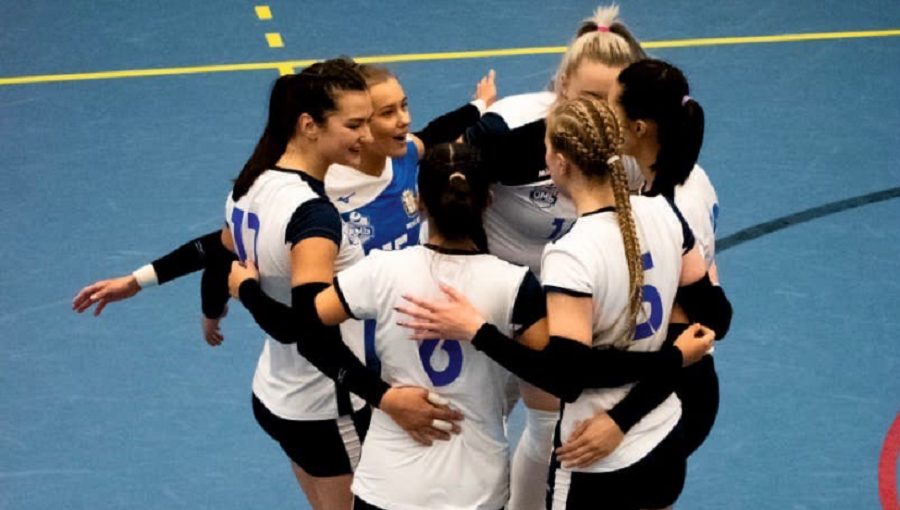 Омские волейболистки обыграли соперниц из города Куйбышева