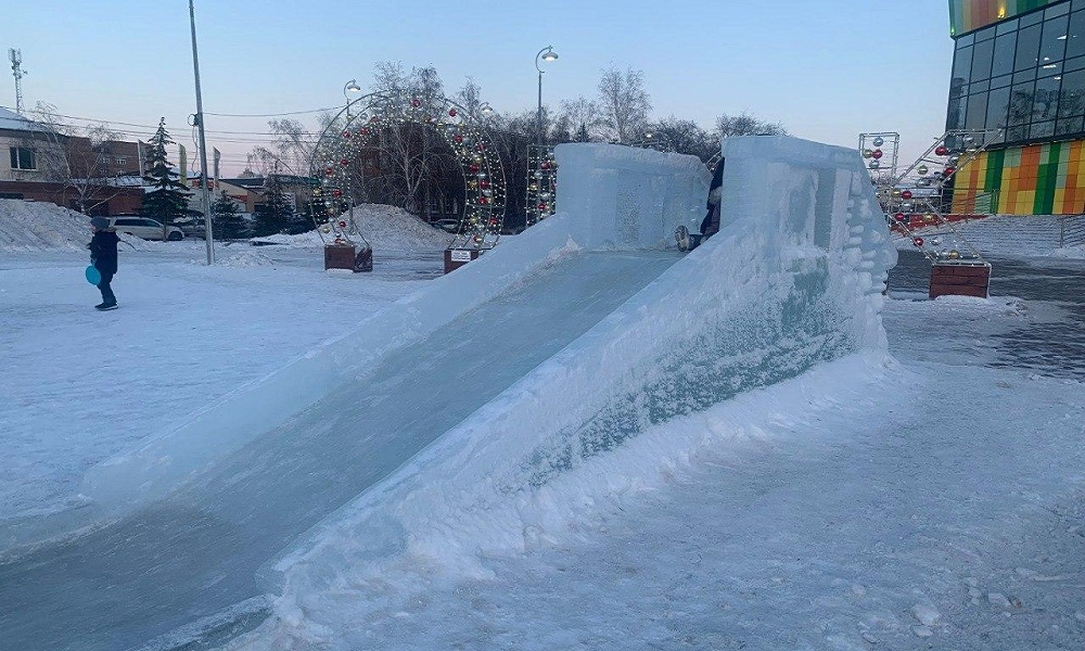 Новогодние локации в Омске будут работать до 19 января