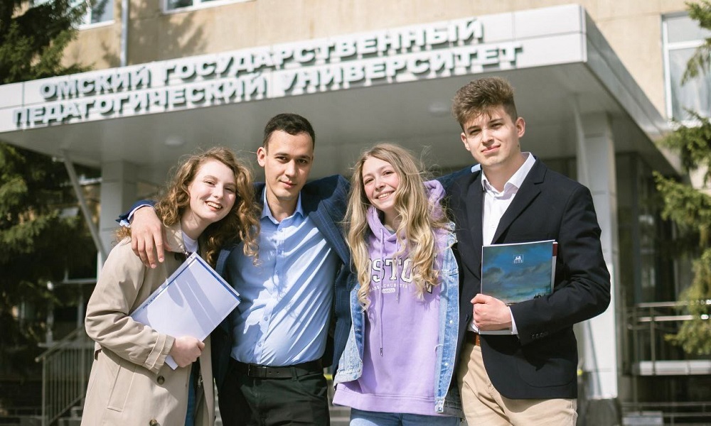 Лучшие студенты педвузов России будут получать новые именные стипендии 