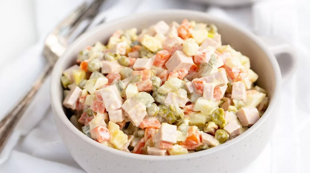 "Оливье" на Новый год обойдётся омичам чуть дороже, чем в прошлом году