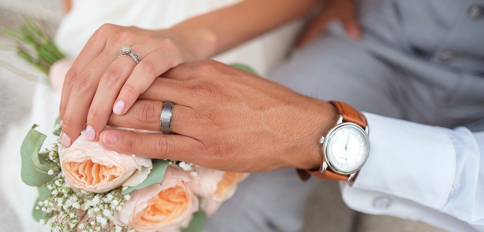 Омские молодожёны вновь могут приглашать гостей в ЗАГС