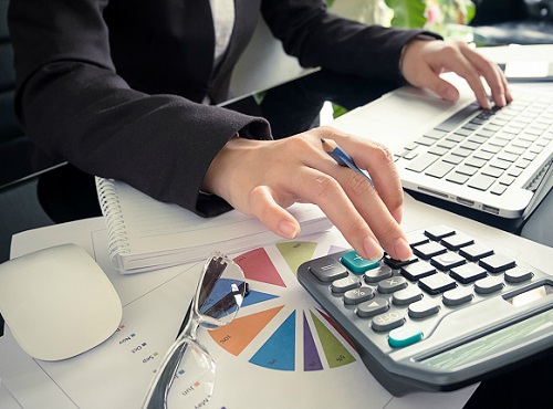 В Омске фирма-однодневка обналичила 1,2 млн рублей, предназначенные на капремонт