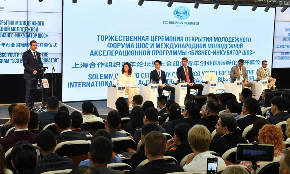 Виталий Хоценко отметил, что одним из приоритетов Омской области является выстраивание крепких отношений с государствами, входящими в ШОС