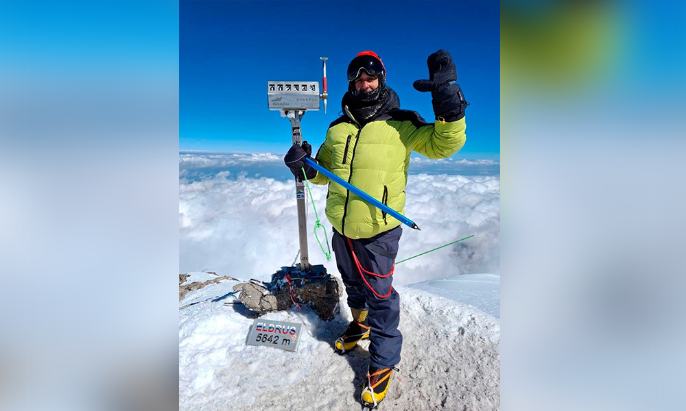 Отставной сотрудник уголовно-исполнительной системы из Омской области покорил Эльбрус