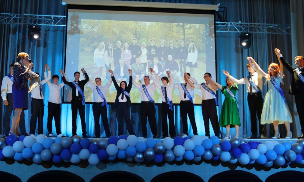 В инженерном лицее «Омавиат» состоялся первый выпускной вечер