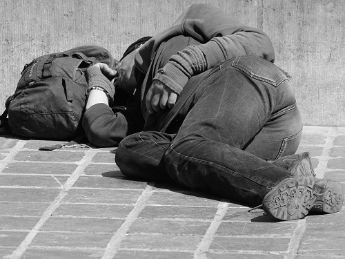 Омская полиция раскрыла совершённое в выходные убийство бродяги