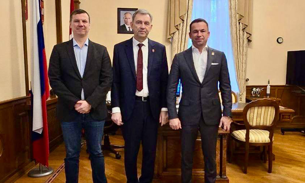 Председатель Законодательного Собрания Омской области Александр Артёмов встретился с представителями Омского землячества