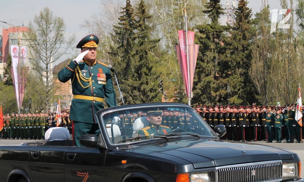 Виталий Хоценко подтвердил, что в Омске проведут парад Победы 