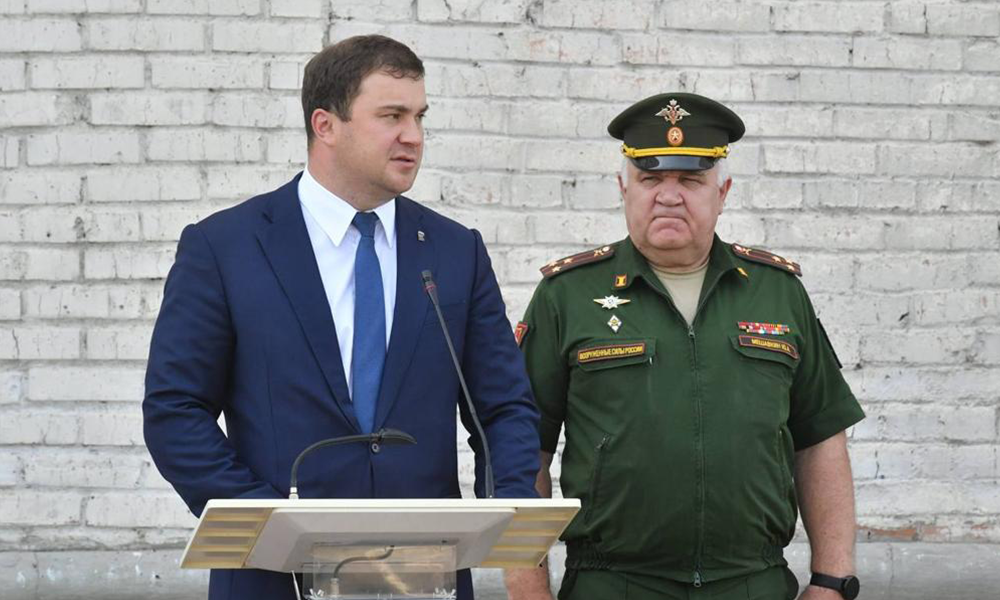 Виталий Хоценко дал напутствие призывникам-срочникам