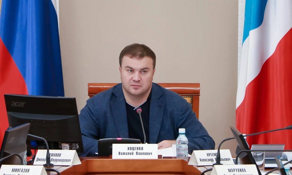 В Омске прошло двадцатое заседание Парламентского клуба под руководством Виталия Хоценко 