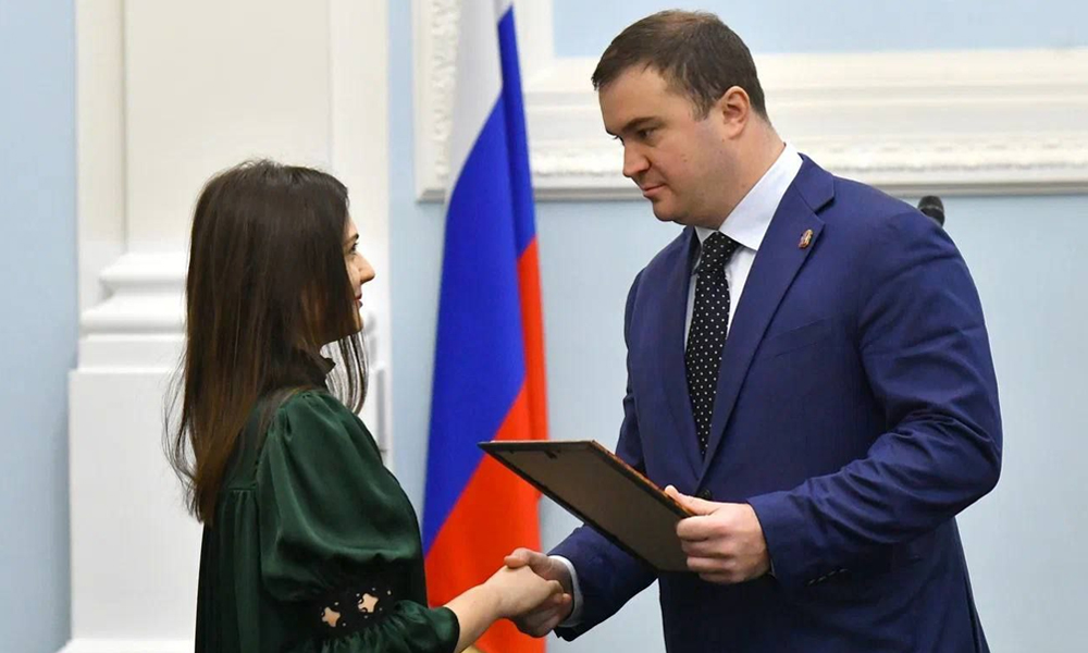 Виталий Хоценко вручил награды победителям студенческого антикоррупционного конкурса