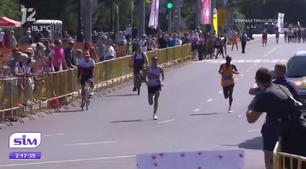 «Смотрю на повторе с улыбкой и слезами»: известный спортивный блогер высоко оценил транcляцию SIM