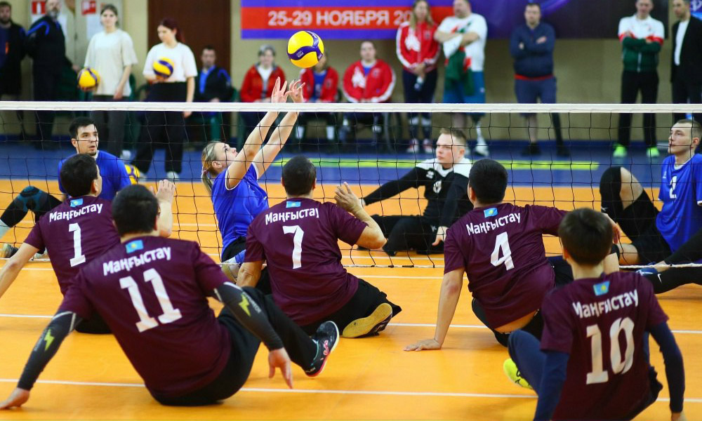 Омская команда стала призёром всероссийских соревнований по волейболу сидя  