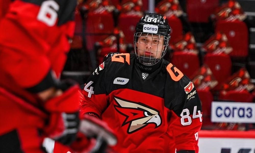 Защитник омского «Авангарда» выбран в первом раунде драфта НХЛ