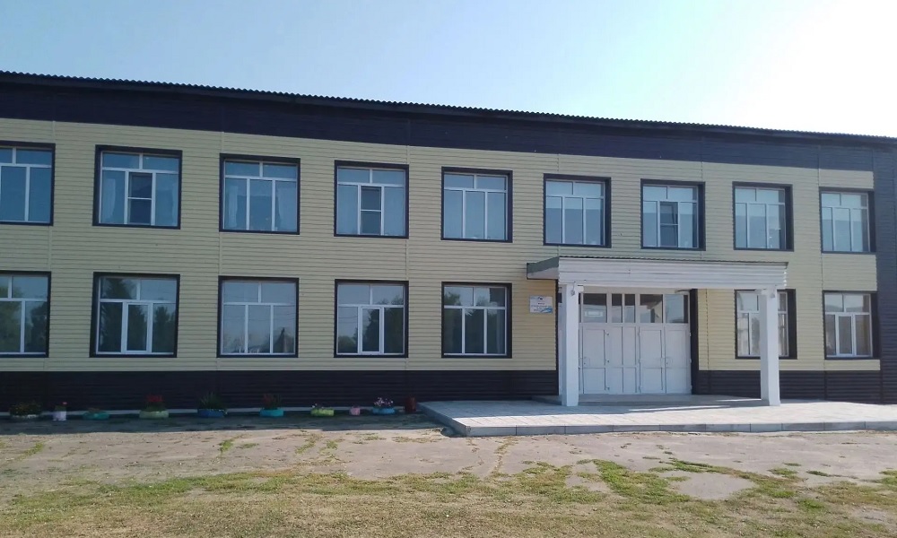 В Нижнеомском районе после ремонта открылся Дом культуры в Старомалиновке