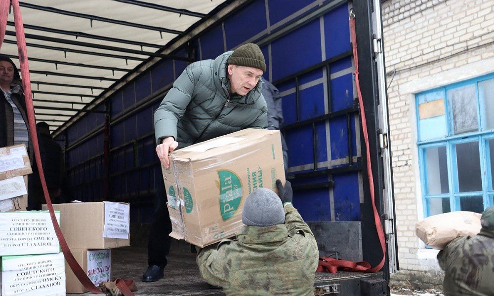 Омским бойцам в зоне СВО передали посылки