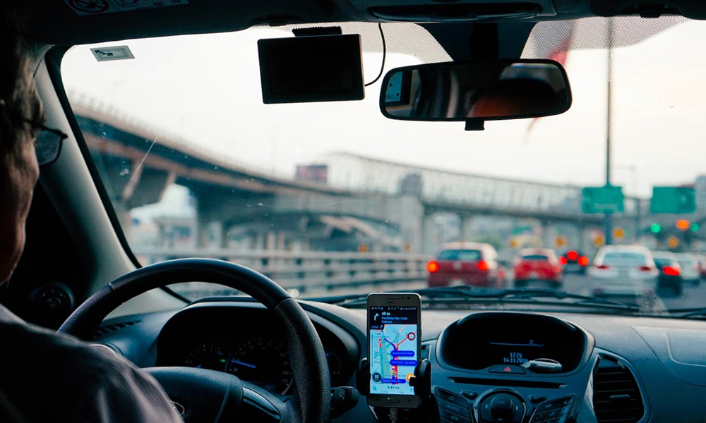 Навигатор подскажет омским водителям, по какой полосе им ехать