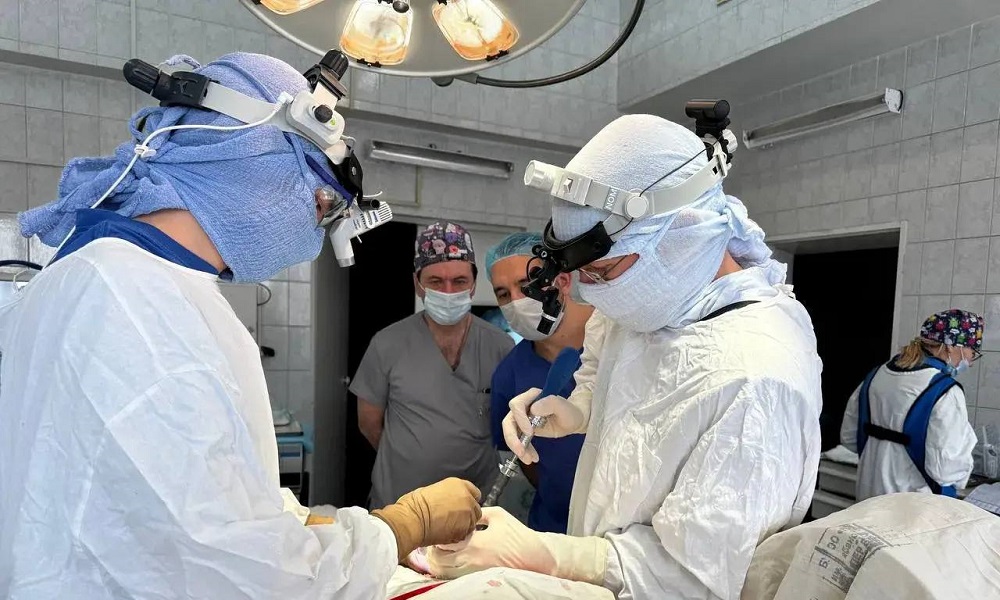 Нейрохирурги ГКБ № 1 имени Кабанова А.Н открывают новые горизонты лечения позвоночника