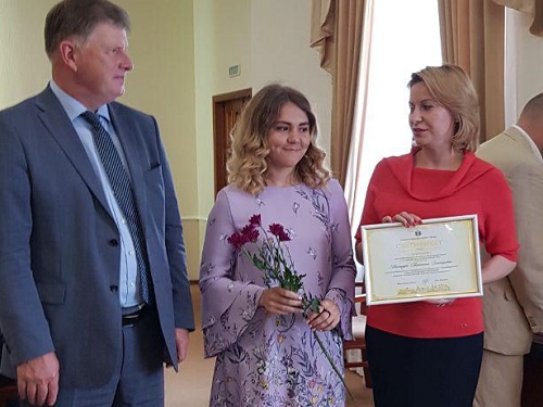 Молодые активисты и их наставники получили премии мэра Омска