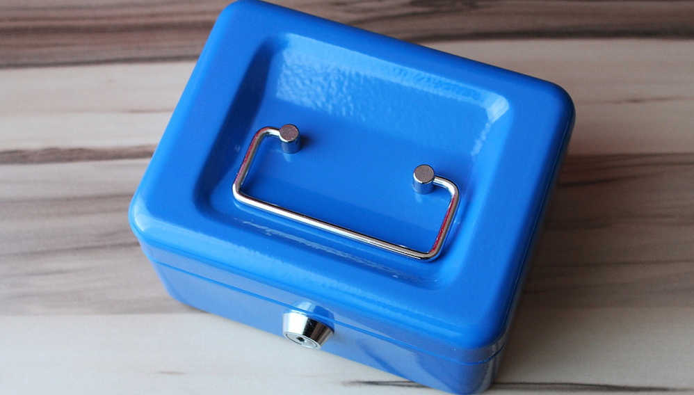 В Омской области на начало года работодатели были должны своим сотрудникам 5,2 млн рублей