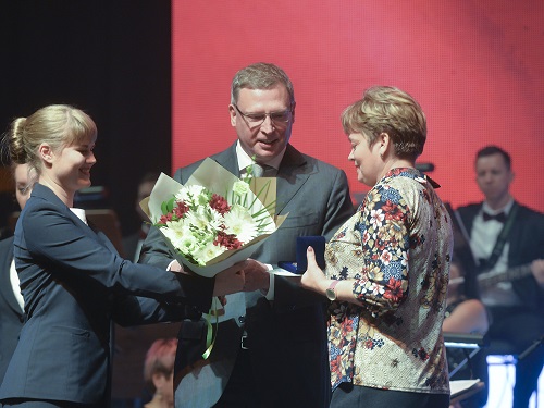 Александр Бурков поздравил омский радиозавод им. Попова с юбилеем