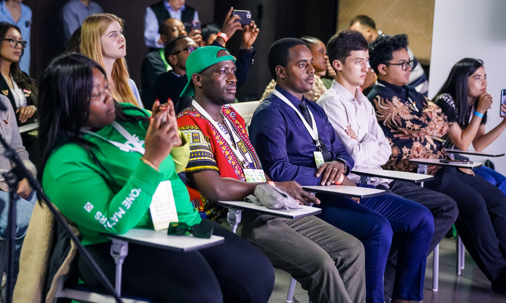 В Омске завершилась четырёхдневная программа гостеприимства для молодёжи из 10 стран