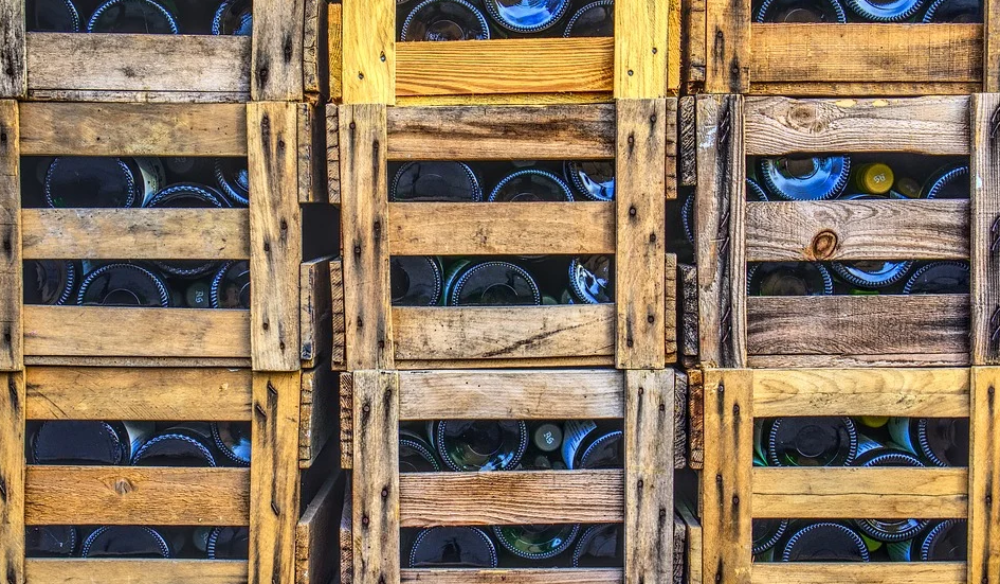 Подпольная империя: четверых омских бутлегеров будут судить за производство «палёного» алкоголя