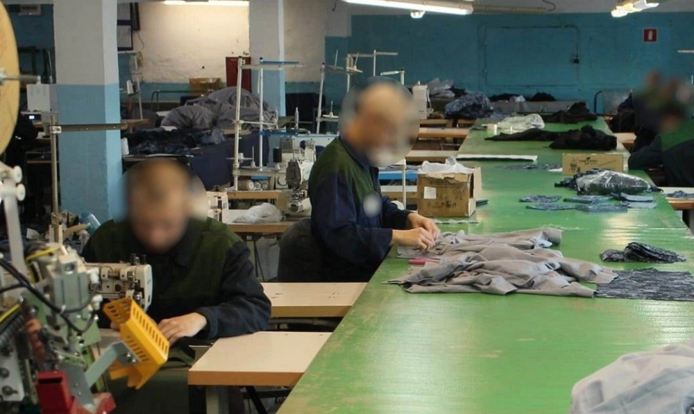 Омские заключённые будут шить женские рубашки