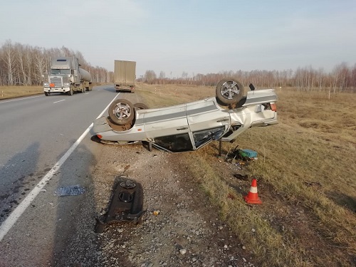 На трассе Тюмень - Омск погиб водитель ВАЗ-2115