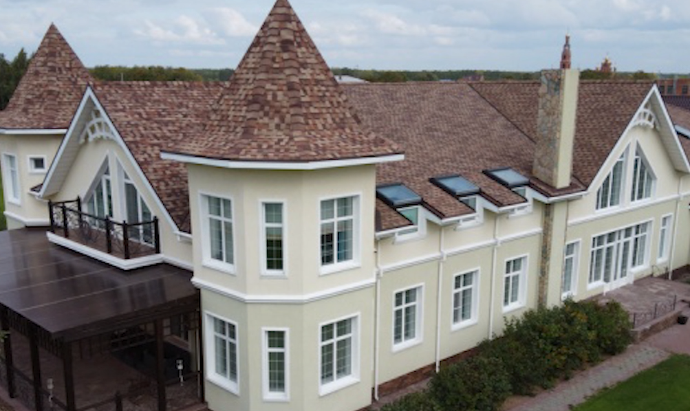 В Омске выставили на продажу особняк за 100 миллионов