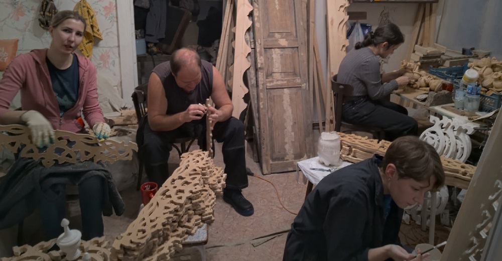 Омичи могут ходить на экскурсию и тем самым поддержать ремонт старинного дома на ул. Пушкина