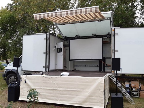 В Омской области появился второй дом культуры на колёсах