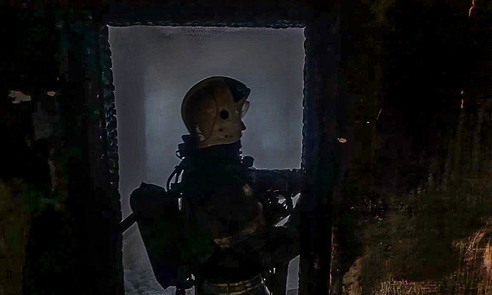 В Тарском районе загорелся трёхэтажный дом из-за печи 