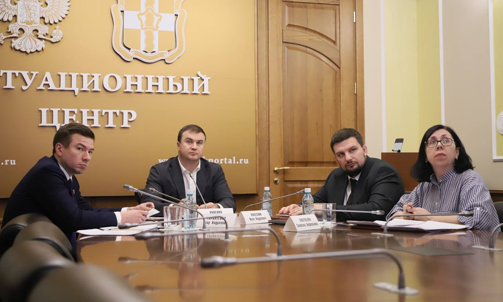 Виталий Хоценко провёл первое заседание координационного совета МАСС по молодёжной политике