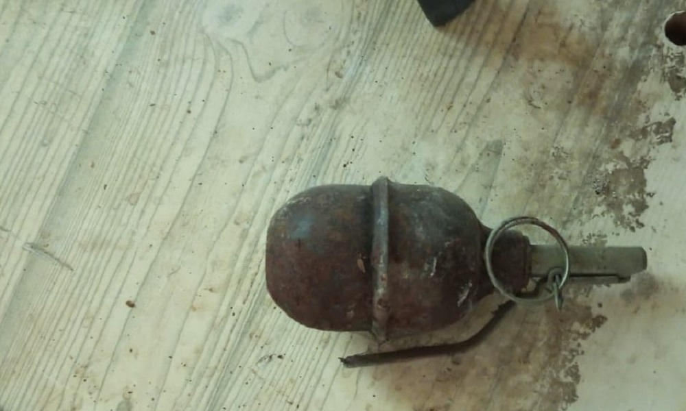 Омич обнаружил учебную гранату РГД-5 во время ремонта квартиры